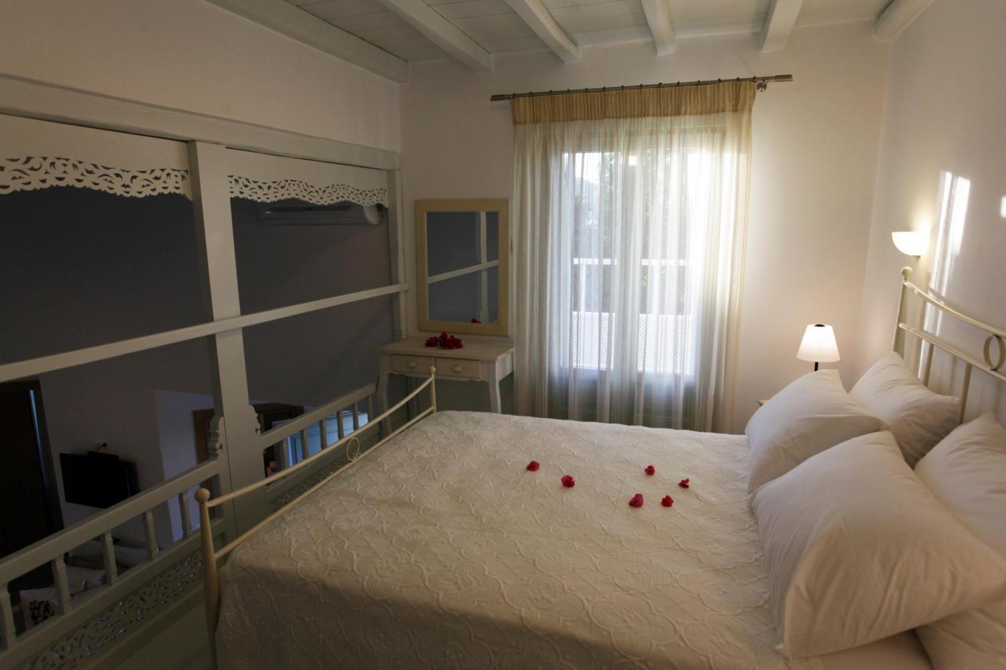 Tiepolo Skyros Apartman Kültér fotó